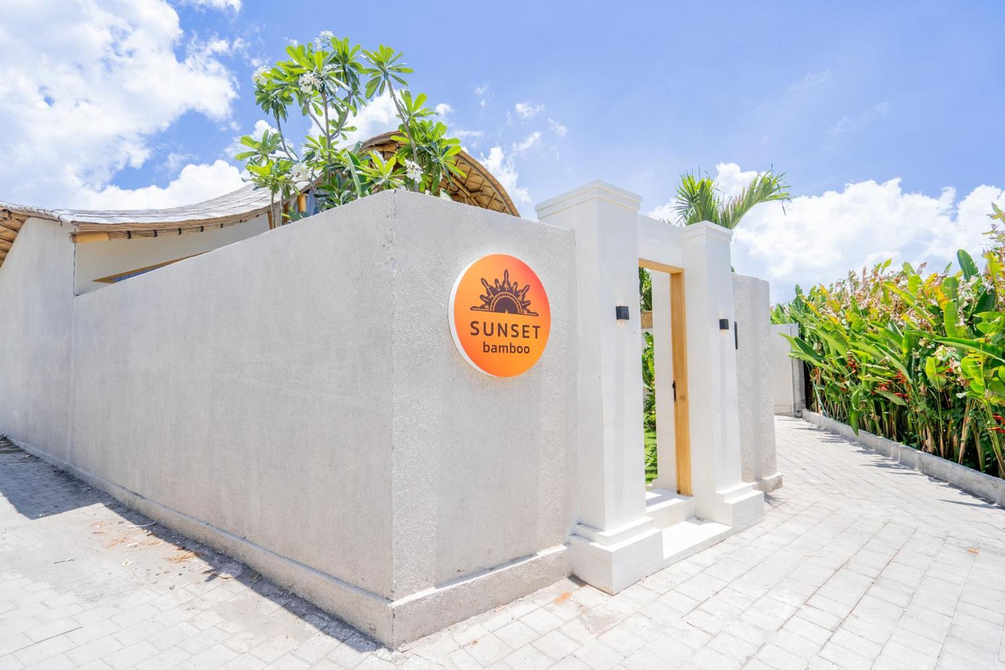 Villa Sunset Bamboo - 3Br Villa In Kerobokan Exterior photo