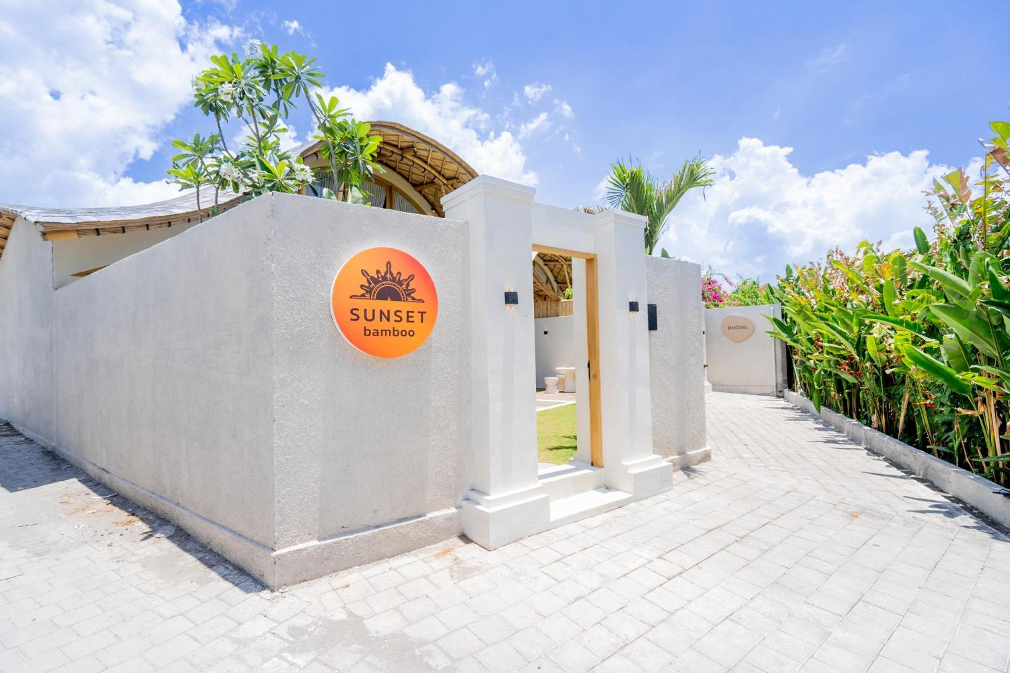 Villa Sunset Bamboo - 3Br Villa In Kerobokan Exterior photo