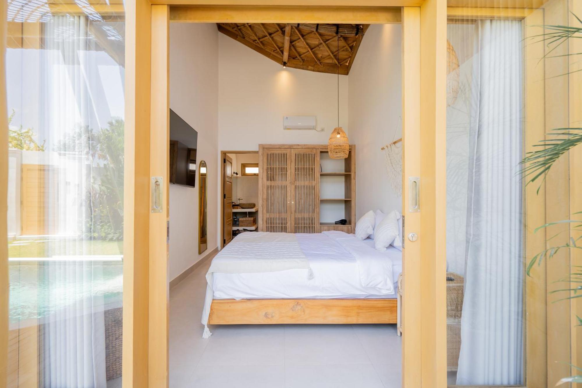 Villa Sunset Bamboo - 3Br Villa In Kerobokan Exterior photo